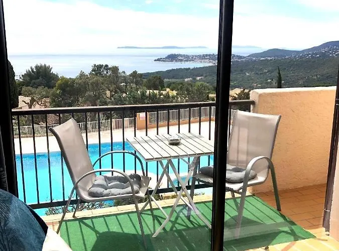 Pool House 2 Etoiles Vue Panoramique Amazing Sea View Wifi Linge Linen Inclus Aircondition Appartamento La Croix-Valmer